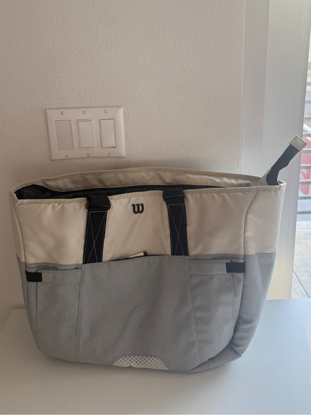 Wilson tote bag+2 wilson rackets+ 2 ball sets